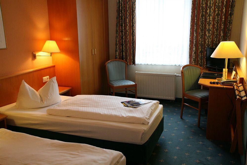 Hotel Birgit Berlin Mitte Exterior photo