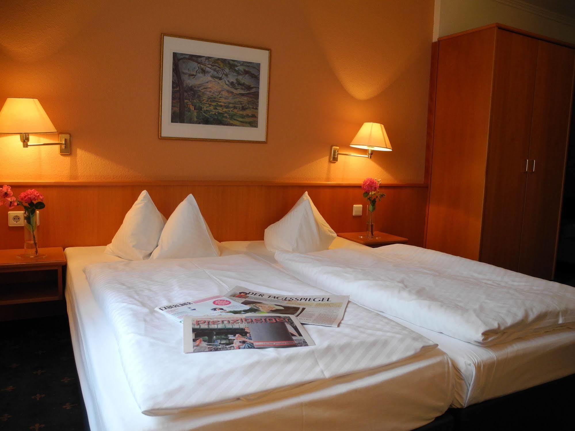 Hotel Birgit Berlin Mitte Exterior photo