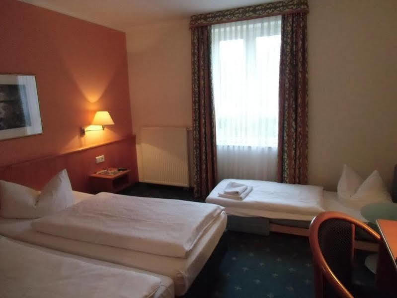 Hotel Birgit Berlin Mitte Exterior photo
